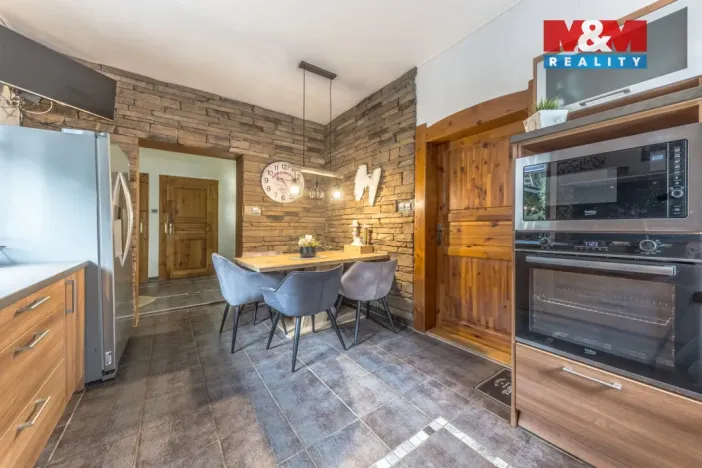 Prodej bytu 3+1, Mladá Boleslav - Čejetice, Koněvova, 86 m2