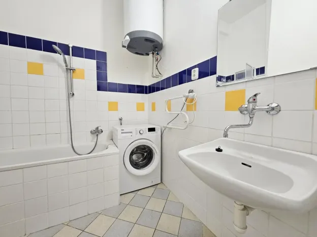 Pronájem bytu 2+kk, Praha - Nusle, Kloboučnická, 41 m2