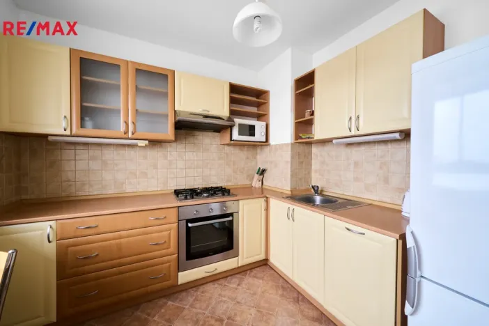 Pronájem bytu 2+1, Pardubice - Zelené Předměstí, nábřeží Závodu míru, 59 m2