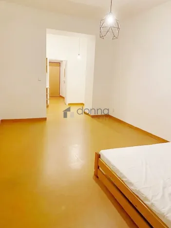 Pronájem bytu 1+kk, Praha, Grafická, 37 m2