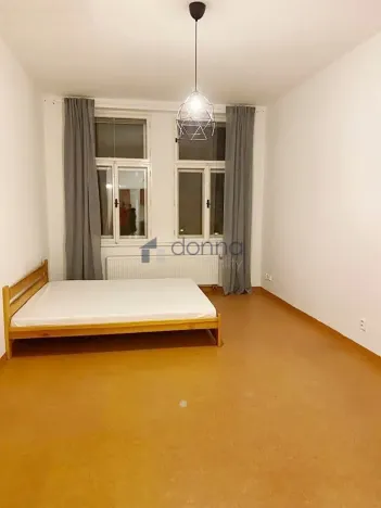 Pronájem bytu 1+kk, Praha, Grafická, 37 m2