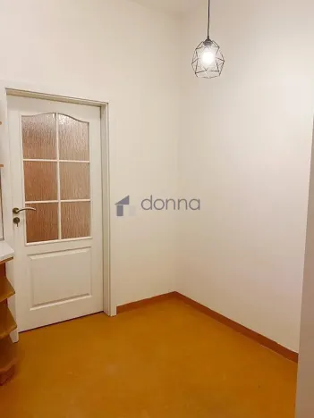 Pronájem bytu 1+kk, Praha, Grafická, 37 m2