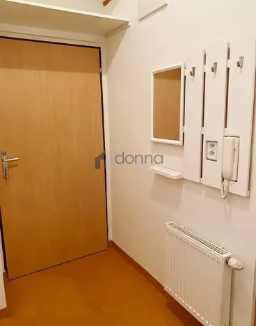 Pronájem bytu 1+kk, Praha, Grafická, 37 m2