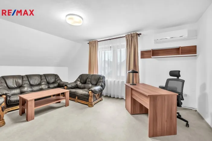 Prodej rodinného domu, Smiřice, Husova, 250 m2