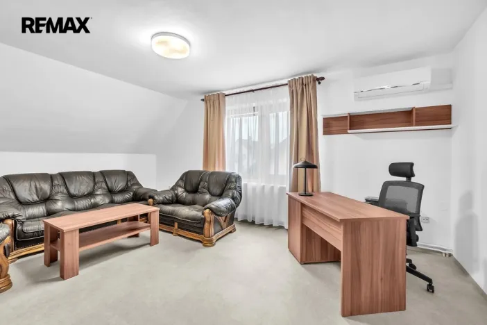 Prodej rodinného domu, Smiřice, Husova, 250 m2