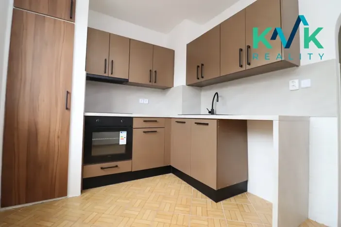 Pronájem bytu 2+1, Sokolov, Nádražní, 52 m2