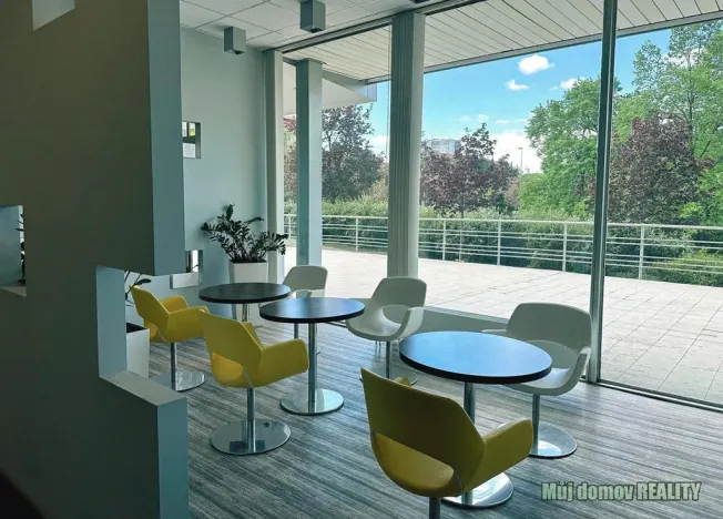 Pronájem restaurace, Praha - Strašnice, V olšinách, 150 m2