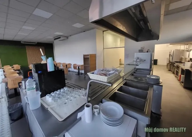 Pronájem restaurace, Praha - Strašnice, V olšinách, 150 m2