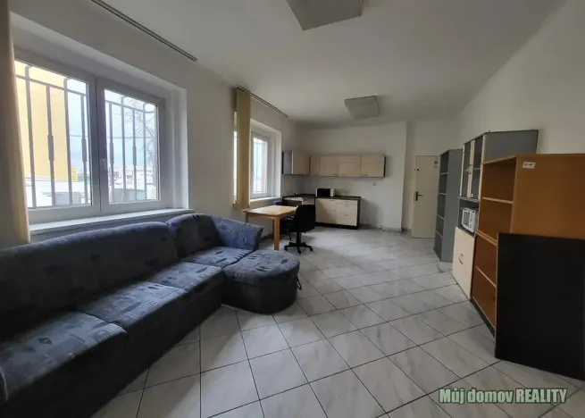 Pronájem ubytování, Praha - Uhříněves, Přátelství, 626 m2