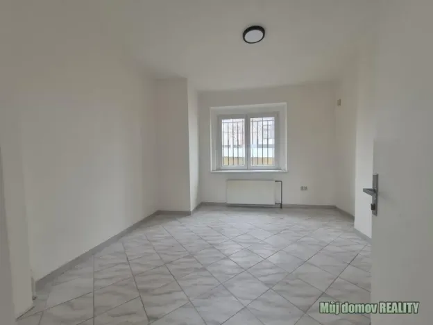 Pronájem ubytování, Praha - Uhříněves, Přátelství, 626 m2