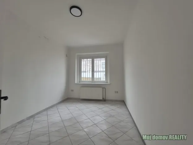 Pronájem ubytování, Praha - Uhříněves, Přátelství, 626 m2