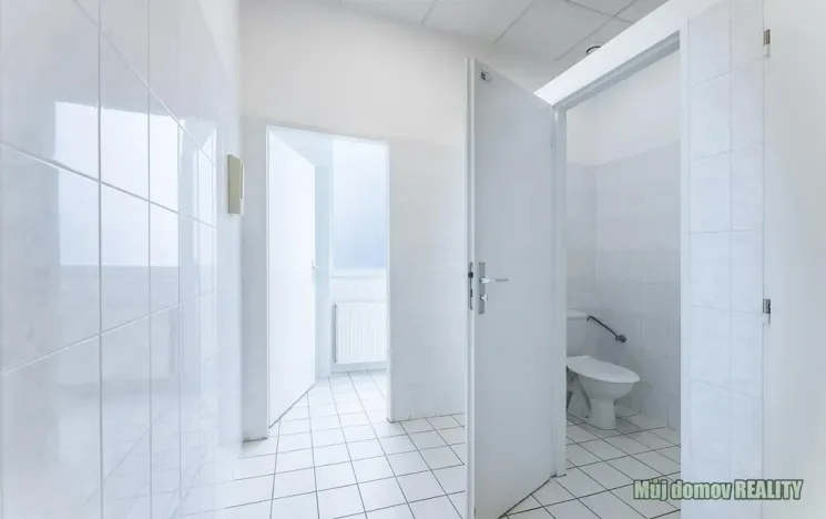 Pronájem kanceláře, Praha - Strašnice, V olšinách, 100 m2