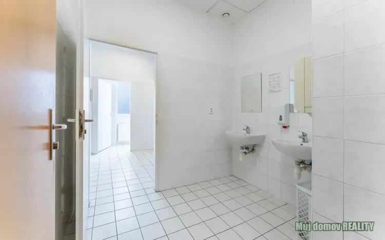 Pronájem kanceláře, Praha - Strašnice, V olšinách, 100 m2