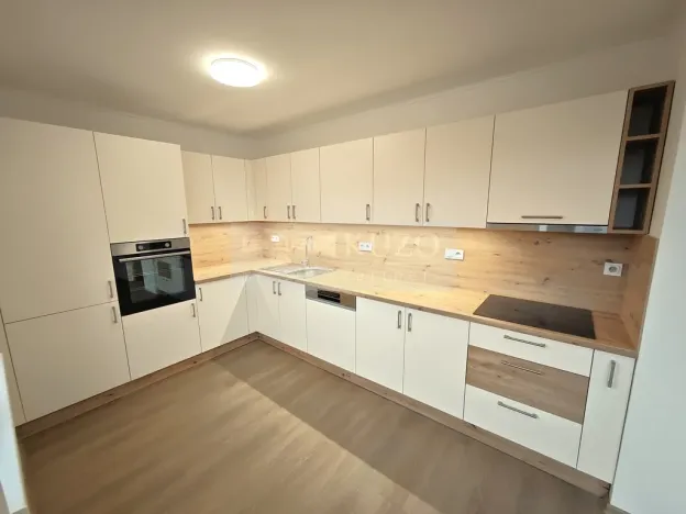 Prodej bytu 3+1, Praha, Hornomlýnská, 94 m2