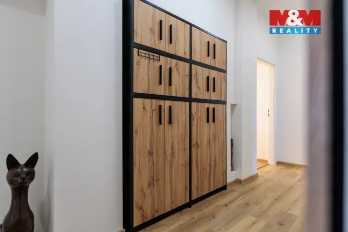 Prodej bytu 2+1, Karlovy Vary, Bělehradská, 96 m2