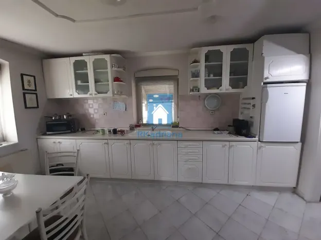 Prodej rodinného domu, Lesná, 245 m2