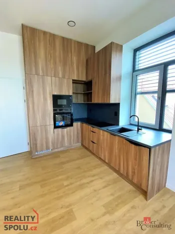 Pronájem bytu 2+kk, Ostrava - Moravská Ostrava, Křižíkova, 44 m2