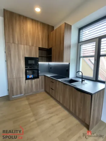 Pronájem bytu 2+kk, Ostrava - Moravská Ostrava, Křižíkova, 44 m2