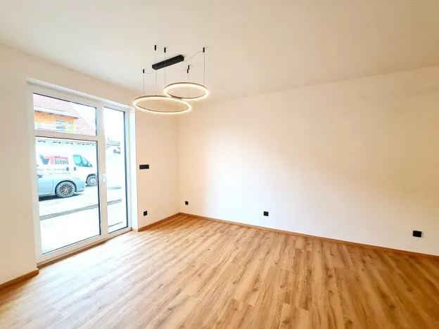 Prodej rodinného domu, Stochov, náměstí u dubu, 96 m2