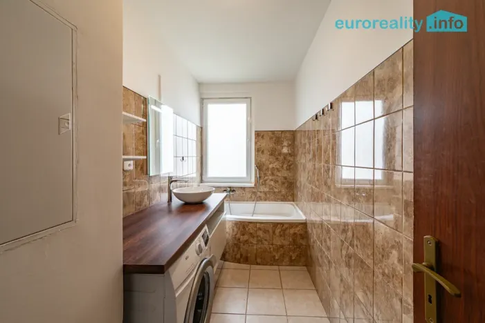 Prodej bytu 3+1, Horní Slavkov, Dlouhá, 65 m2