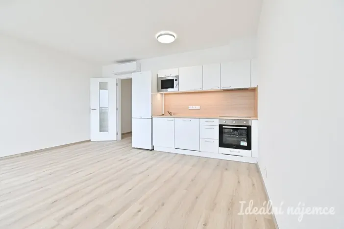 Pronájem bytu 1+kk, 33 m2