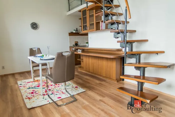 Prodej bytu 2+kk, Šestajovice, Komenského, 69 m2