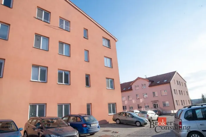 Prodej bytu 2+kk, Šestajovice, Komenského, 69 m2