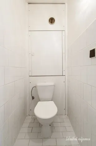 Pronájem bytu 2+kk, Praha - Hlubočepy, V remízku, 45 m2