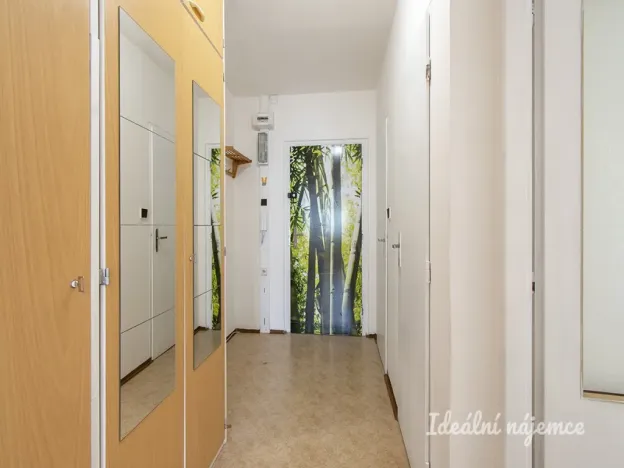 Pronájem bytu 2+kk, Praha - Hlubočepy, V remízku, 45 m2