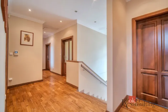 Prodej rodinného domu, Praha - Horní Počernice, Zárybnická, 307 m2
