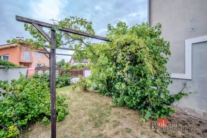 Prodej rodinného domu, Praha - Horní Počernice, Zárybnická, 307 m2