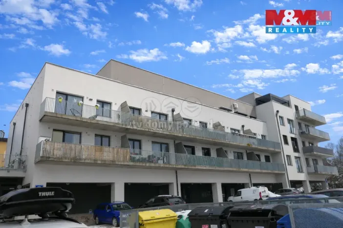 Pronájem garážového stání, Beroun - Beroun-Město, Okružní, 15 m2