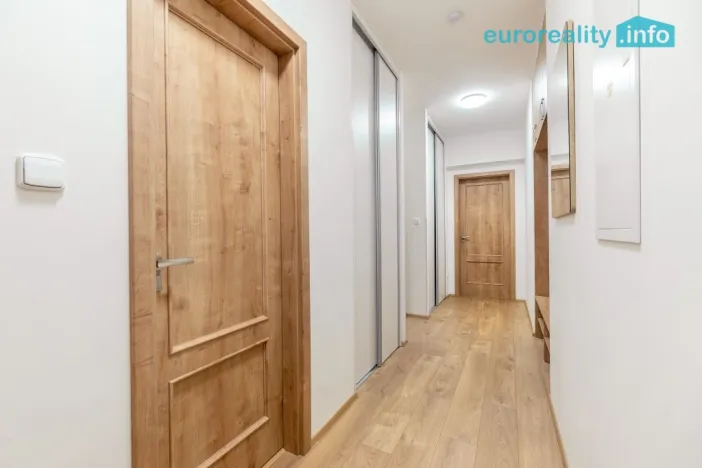 Pronájem bytu 2+1, Mladá Boleslav, náměstí Míru, 69 m2