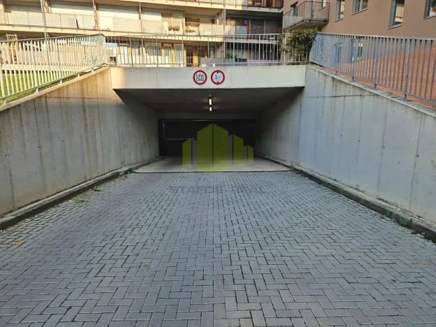 Pronájem garážového stání, Olomouc, Wittgensteinova, 20 m2