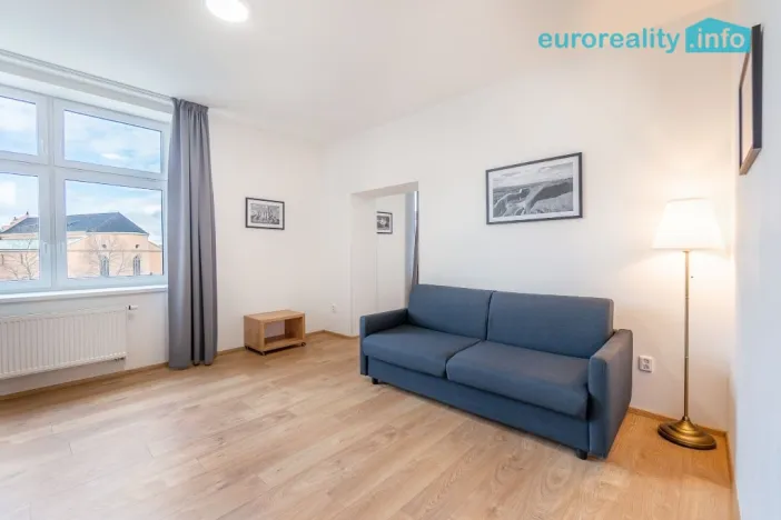 Pronájem bytu 2+1, Mladá Boleslav, náměstí Míru, 73 m2