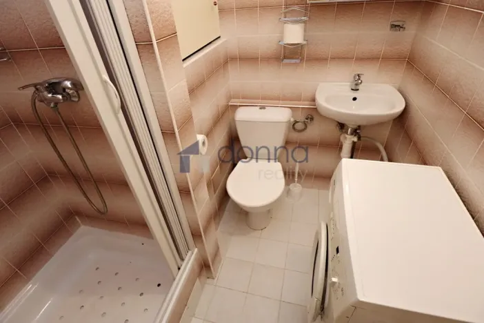 Pronájem bytu 1+kk, Praha, Křivenická, 22 m2