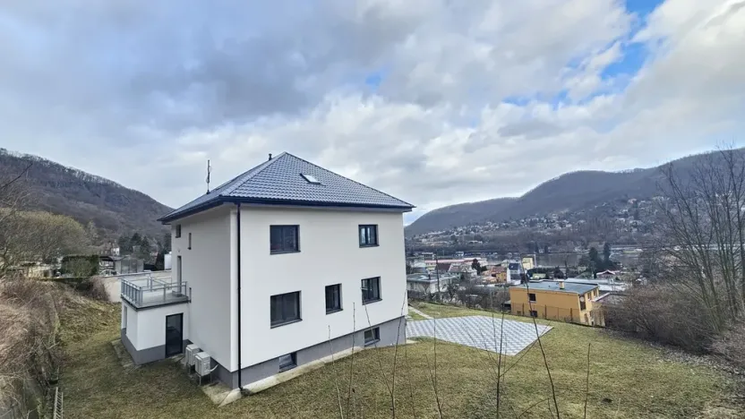 Prodej rodinného domu, Ústí nad Labem, Ve Stráni, 272 m2
