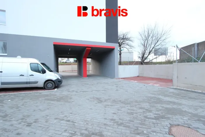 Pronájem garáže, Brno - Královo Pole, Božetěchova, 16 m2
