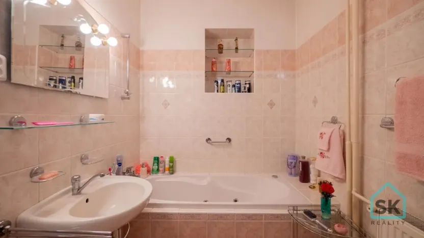 Prodej rodinného domu, Krnov - Pod Cvilínem, Boční, 438 m2