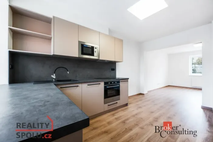 Prodej rodinného domu, Bučovice - Vícemilice, Urbáškova, 214 m2