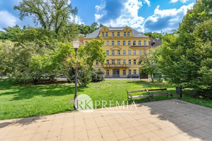 Pronájem bytu 3+1, Teplice, U Hadích lázní, 115 m2