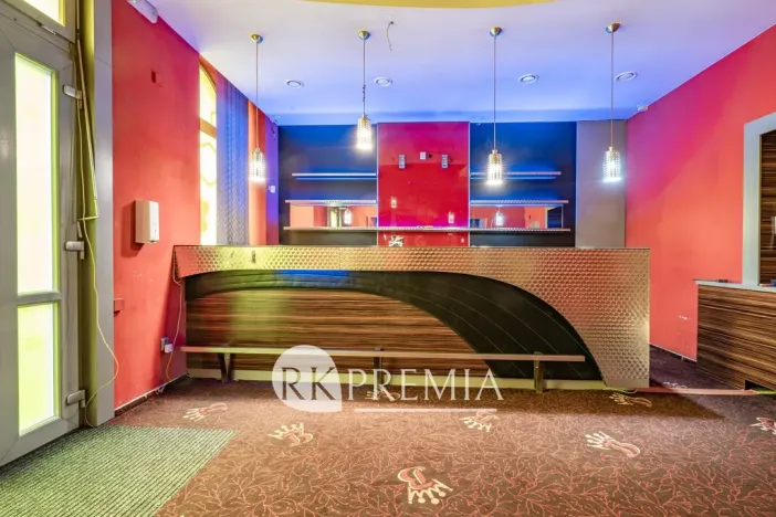 Pronájem obchodního prostoru, Teplice, Školní, 130 m2