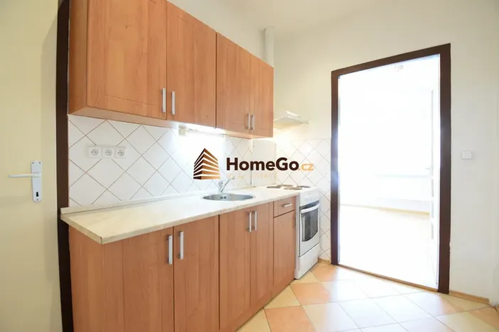 Pronájem bytu 1+kk, Praha - Nusle, Lounských, 46 m2