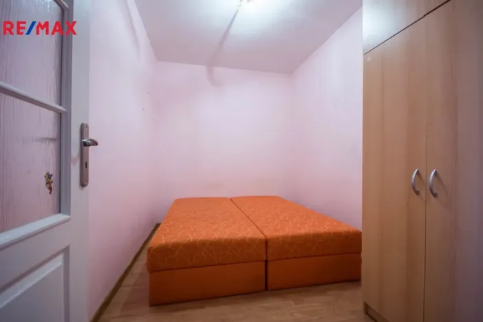 Prodej bytu 2+1, Hradec Králové - Třebeš, Hradecká, 46 m2