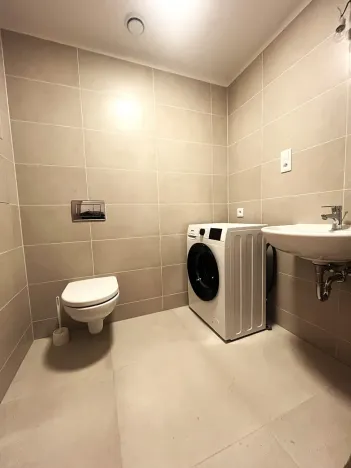 Pronájem bytu 1+kk, Praha, Poděbradská, 32 m2