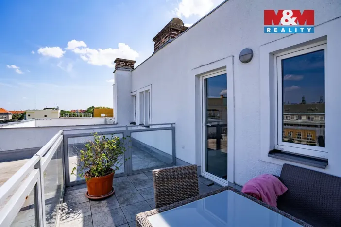 Pronájem bytu 1+kk, Pardubice - Zelené Předměstí, Smetanovo náměstí, 33 m2