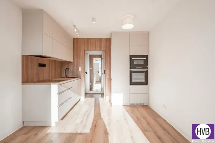 Pronájem bytu 2+kk, Praha, Hvězdova, 44 m2