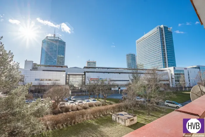 Pronájem bytu 2+kk, Praha, Hvězdova, 44 m2