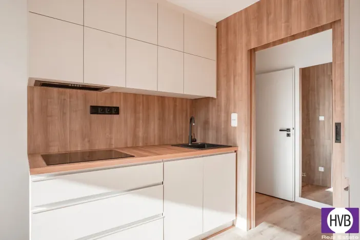 Pronájem bytu 2+kk, Praha, Hvězdova, 44 m2