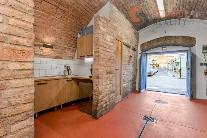 Prodej vinného sklepa, Mikulov, 1. května, 80 m2